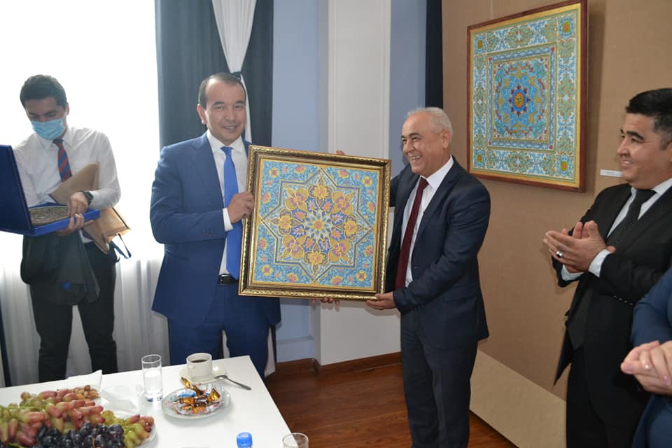 Дӯстӣ бошад мароми ҷовидон!