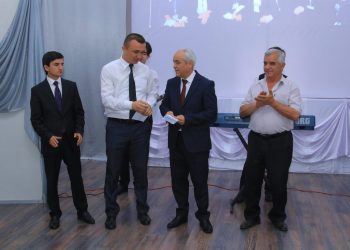 НАМОИШИ ТАНТАНАВӢ БА МУНОСИБАТИ РӮЗИ ҶАВОНОН ДАР ДОНИШКАДА