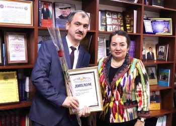 ҚАДРДОНИИ КИТОБХОНАИ ДОНИШКАДА АЗ РӮЙИ НОМИНАТСИЯИ “КИТОБХОНАИ БЕҲТАРИНИ ИЛМӢ-СОҲАВӢ”