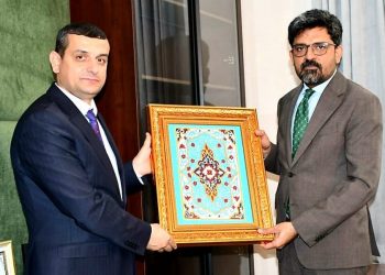 МУЛОҚОТИ РЕКТОРИ ДОНИШКАДА БО ИҶРОКУНАНДАИ ВАЗИФАИ САФИРИ ФАВҚУЛОДДА ВА МУХТОРИ ҶУМҲУРИИ ИСЛОМИИ ПОКИСТОН ДАР ҶУМҲУРИИ ТОҶИКИСТОН