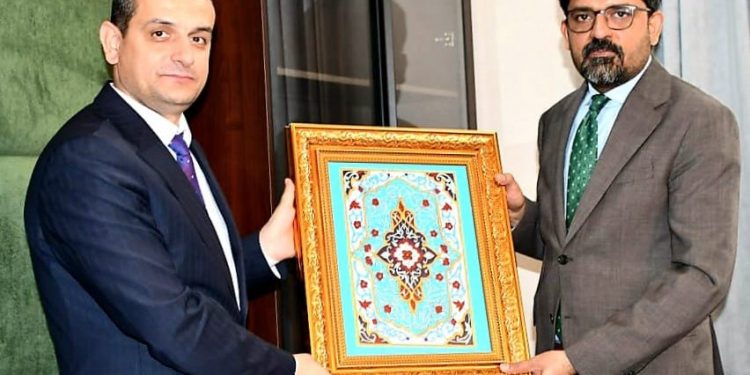 МУЛОҚОТИ РЕКТОРИ ДОНИШКАДА БО ИҶРОКУНАНДАИ ВАЗИФАИ САФИРИ ФАВҚУЛОДДА ВА МУХТОРИ ҶУМҲУРИИ ИСЛОМИИ ПОКИСТОН ДАР ҶУМҲУРИИ ТОҶИКИСТОН