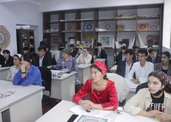 Дарси маҳорати касби дар мавзӯъи “Тарзи рехтани кундал ва маълумот дар бораи таърихи кундалнигорӣ”