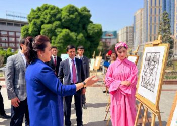 ОЗМУНИ ҲИЗБИИ РАССОМИ БЕҲТАРИН ТАҲТИ УНВОНИ “ТУ ҚАЛБИ ТОҶИКИСТОНИ ДУШАНБЕ”   