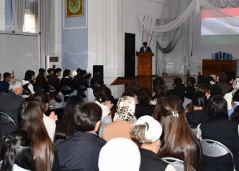 ДАР ДОНИШКАДАИ ДАВЛАТИИ САНЪАТИ ТАСВИРӢ ВА ДИЗАЙНИ ТОҶИКИСТОН БАХШИДА БА 570-СОЛАГИИ КАМОЛИДДИНИ БЕҲЗОД КОНФЕРЕНСИЯИ БАЙНАЛМИЛАЛӢ БАРГУЗОР ШУД