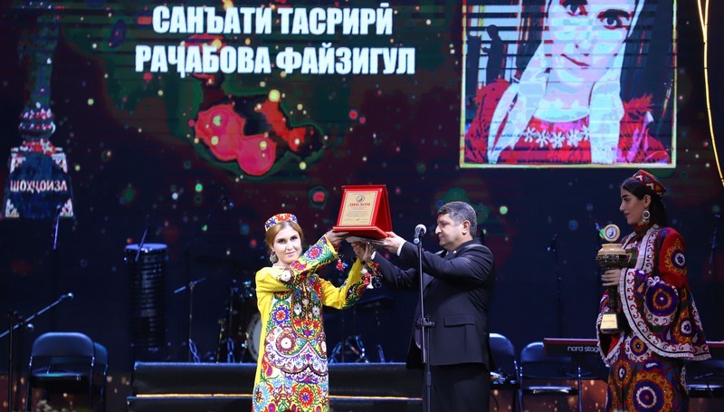 Yalangoch kosplay Pensionerlar va yosh qizlar seks videolar